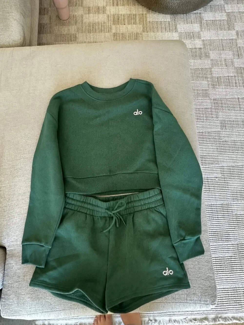 Alo Yoga Accolade Matching Set in Green 💚